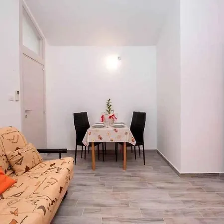 Apartman In - Istrien 53390 Póla