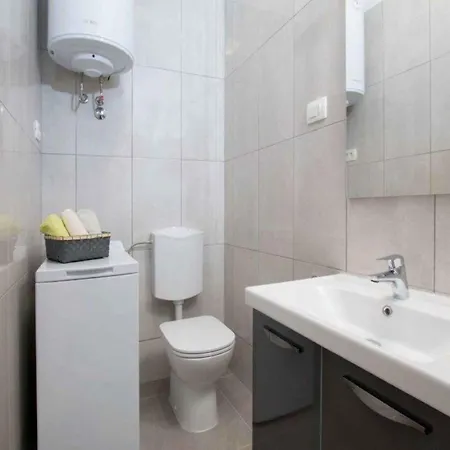 Apartament In - Istrien 53390 Pula